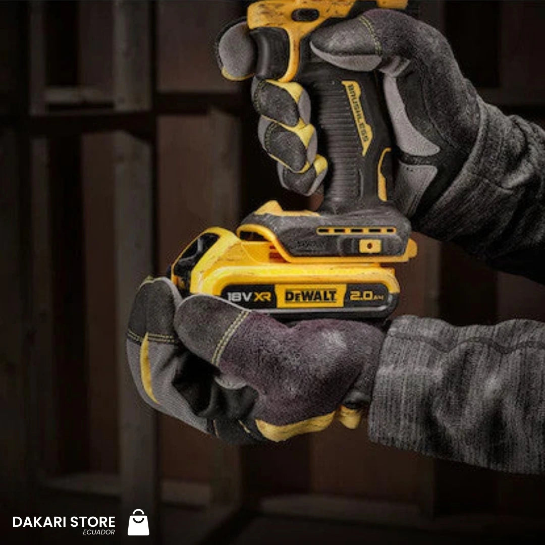 Taladro DeWalt™: Taladro Inalámbrico + 2 baterías 1,3ah + maletín